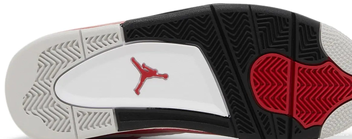'Red Air Jordan GS 4 Cement' Retro 0810